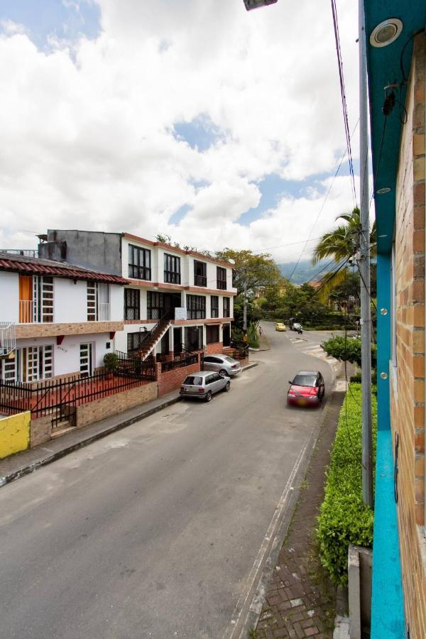 מלון Edificio Niza80 Ibague, Acceso Digital Cerca Parque Deportivo מראה חיצוני תמונה