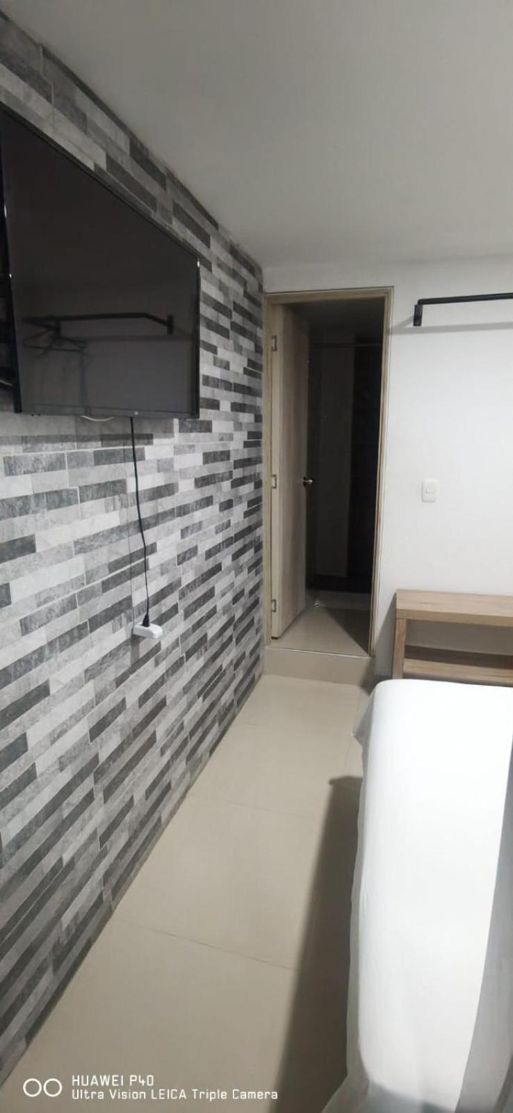מלון Edificio Niza80 Ibague, Acceso Digital Cerca Parque Deportivo מראה חיצוני תמונה